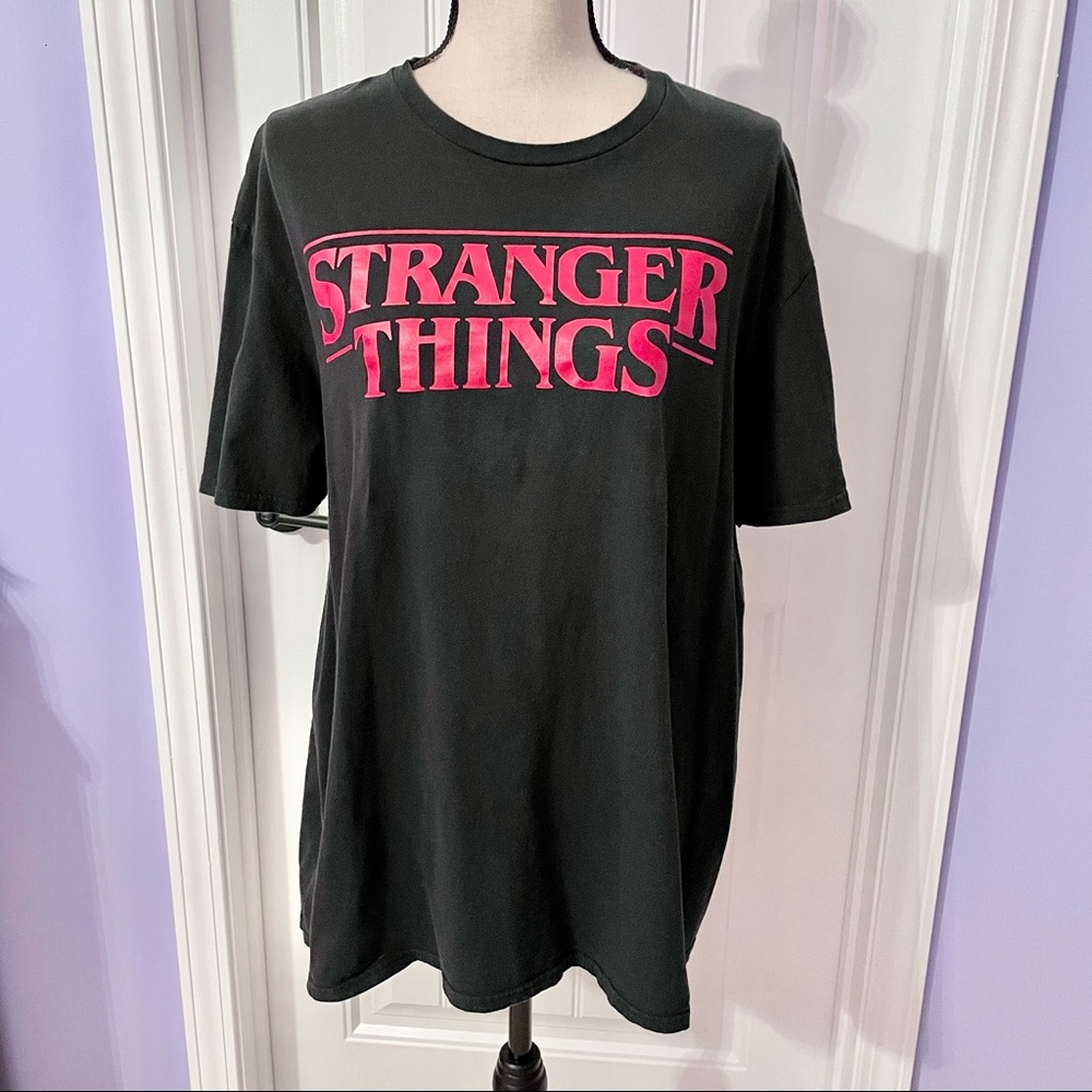 Stranger Things Graphic Tee Black & Red Logo T-Shirt Size XL